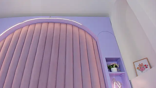 CristalCornner  online show from March 22, 2025, 7:53 pm