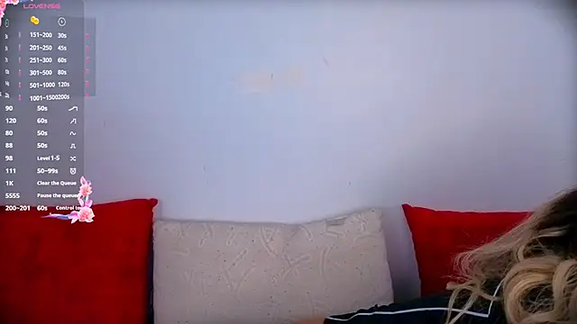 Turkish Latina online show from October 2, 2025, 12:08 pm