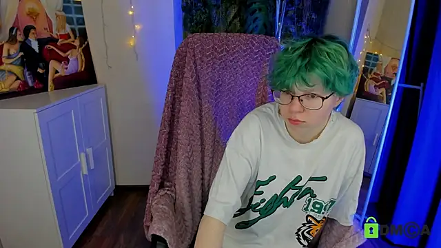 Melissa Wells online show from March 22, 2025, 1:32 am