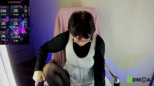 Melissa Wells online show from October 10, 2025, 8:42 pm