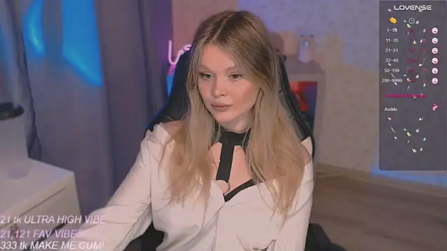 VeronaAura online show from October 2, 2025, 8:45 pm