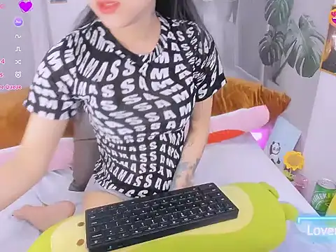 Ly   online show from April 11, 2026, 3:03 am