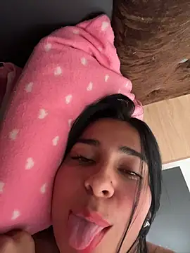 Meganmilk1 online show from July 3, 2026, 4:57 pm