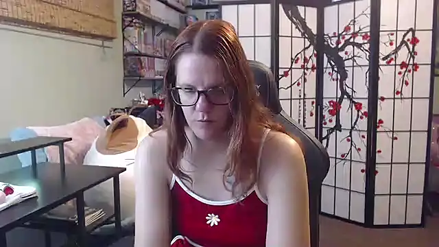 Sarahtineke online show from July 16, 2026, 4:04 pm