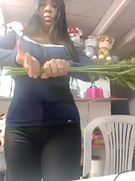 VivienAndClark online show from October 29, 2025, 7:02 pm