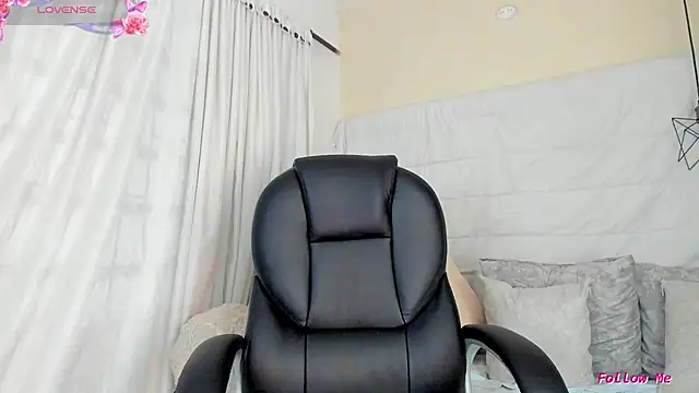 alice brownnn online show from March 14, 2025, 11:32 pm