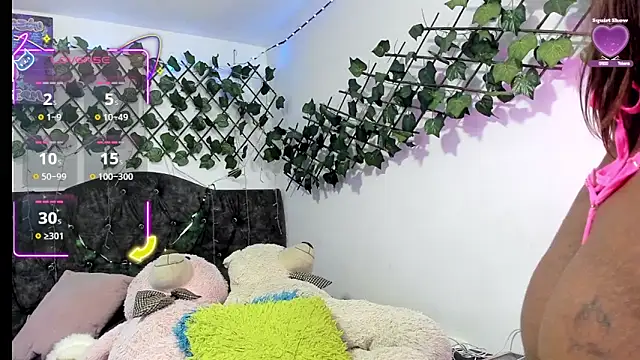 Snapshot of PaulinaSwan chatting on November 25, 2025, 4:24 am PaulinaSwan online show from November 25, 2025, 4:24 am