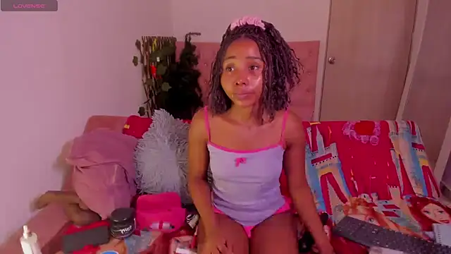 Snapshot of kimmysantoo chatting on February 17, 2026, 5:27 am kimmysantoo online show from February 17, 2026, 5:27 am