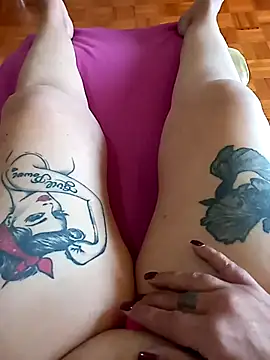 Hotsereia online show from October 19, 2025, 1:14 pm