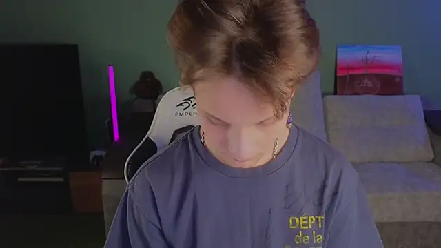 TeddyLiLboy online show from April 5, 2026, 7:09 pm