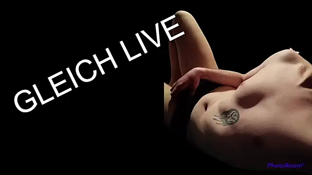 Markxen cam online show from April 19, 2026, 2:56 am