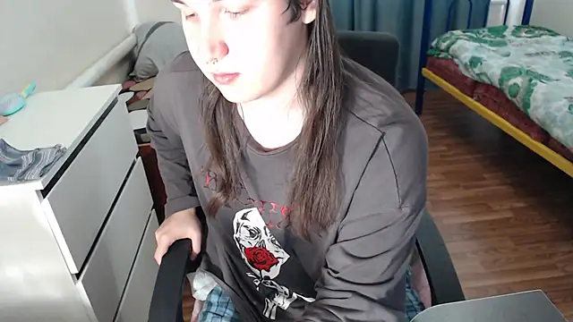 EvaMiron online show from October 7, 2025, 11:22 am