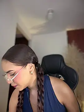 Snapshot of gretta_kler1 chatting on May 14, 2026, 10:40 pm gretta kler1 online show from May 14, 2026, 10:40 pm
