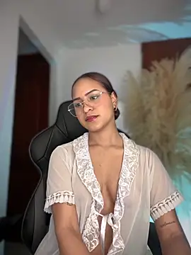 gretta kler1 online show from October 3, 2025, 11:56 am