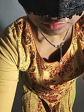 Snapshot of FANTASY_QUEEN_07 chatting on June 17, 2026, 2:22 am FANTASY QUEEN 07 online show from June 17, 2026, 2:22 am
