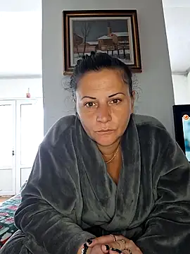 anaaamariaaaa online show from April 2, 2026, 7:59 am