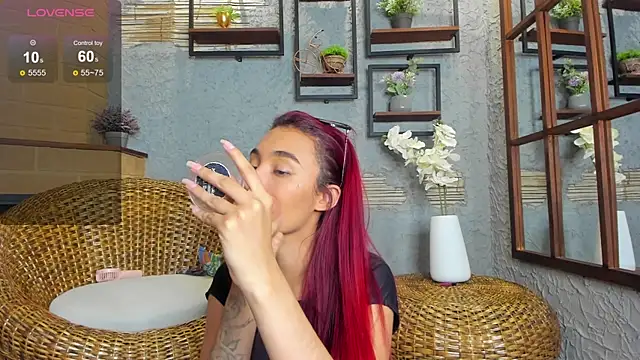 LiaWood  online show from February 13, 2025, 1:19 am