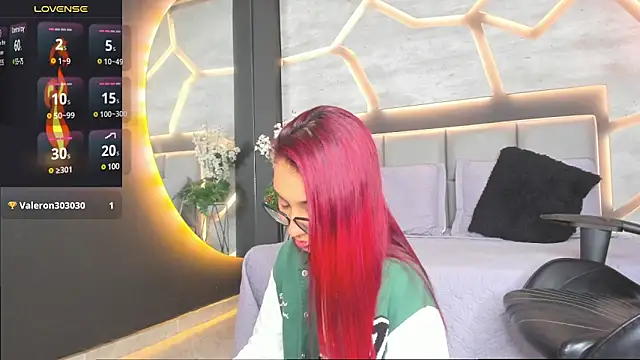 LiaWood  online show from February 19, 2025, 1:40 am