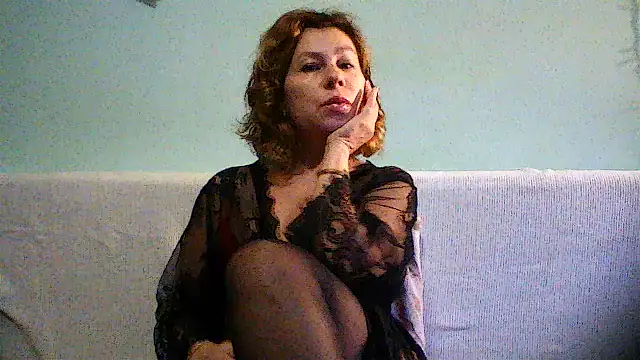 Snapshot of Mat_Elenore chatting on October 10, 2025, 5:19 am Mat Elenore online show from October 10, 2025, 5:19 am