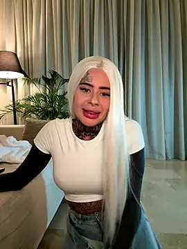 bambixboo online show from November 22, 2025, 10:41 pm