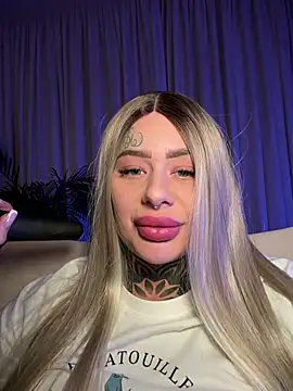 bambixboo online show from February 21, 2026, 8:22 pm