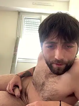 Snapshot of GuillaumebeauZizi chatting on June 1, 2026, 1:22 pm GuillaumebeauZizi online show from June 1, 2026, 1:22 pm