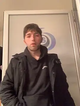 GuillaumebeauZizi online show from February 7, 2026, 7:11 pm