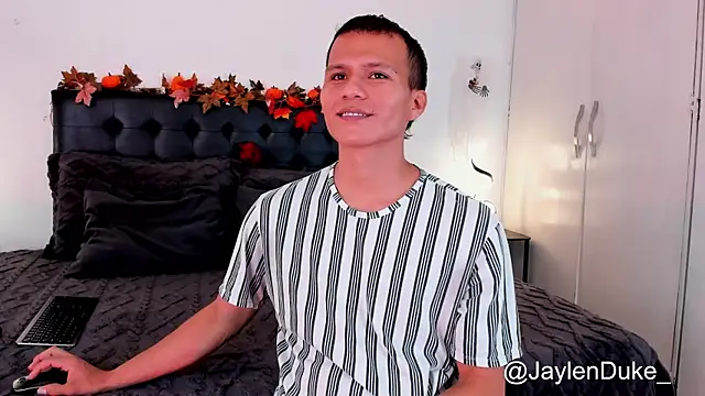 Snapshot of jaylen_and_duke chatting on October 6, 2025, 11:11 am jaylen and duke online show from October 6, 2025, 11:11 am