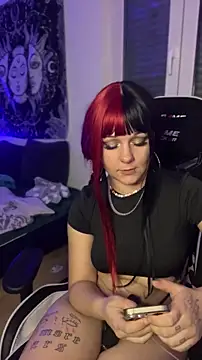 Snapshot of kinkygirl420x chatting on October 9, 2025, 8:31 pm kinkygirl420x online show from October 9, 2025, 8:31 pm