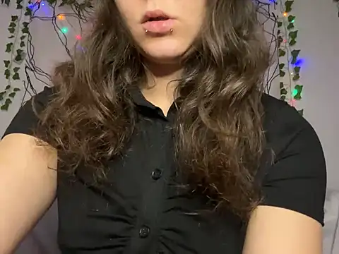 Snapshot of kinkygirl420x chatting on December 12, 2024, 3:16 pm kinkygirl420x online show from December 12, 2024, 3:16 pm