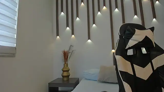 megan cooper28 online show from December 5, 2025, 7:45 pm