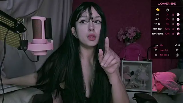 berrybaebaby online show from September 29, 2025, 3:24 am