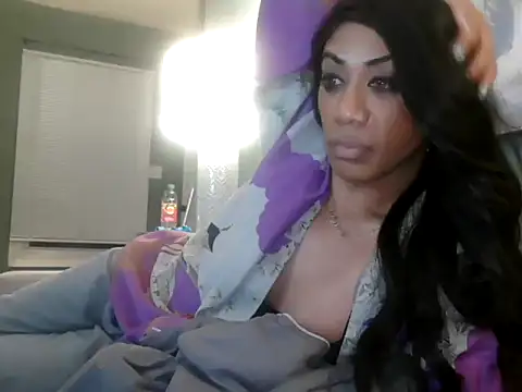 Snapshot of CaramelDipper chatting on July 4, 2026, 6:42 am CaramelDipper online show from July 4, 2026, 6:42 am