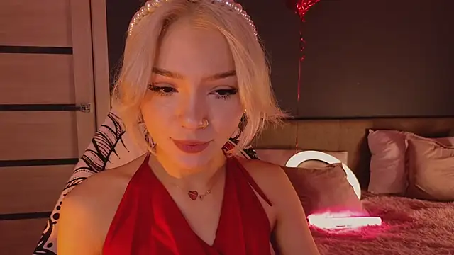 Snapshot of SandraBoyl chatting on March 14, 2025, 1:05 am SandraBoyl online show from March 14, 2025, 1:05 am