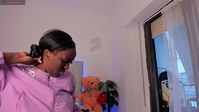 StacySmile1 online show from January 23, 2025, 4:04 pm