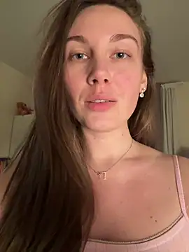 Snapshot of JasminJames chatting on April 21, 2026, 7:42 pm JasminJames online show from April 21, 2026, 7:42 pm