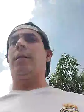 Snapshot of Rejy1992 chatting on January 27, 2025, 4:01 pm Rejy1992 online show from January 27, 2025, 4:01 pm