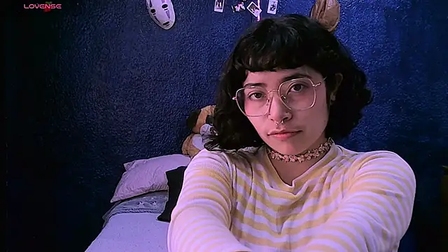 NinaYellow online show from February 12, 2025, 2:54 pm