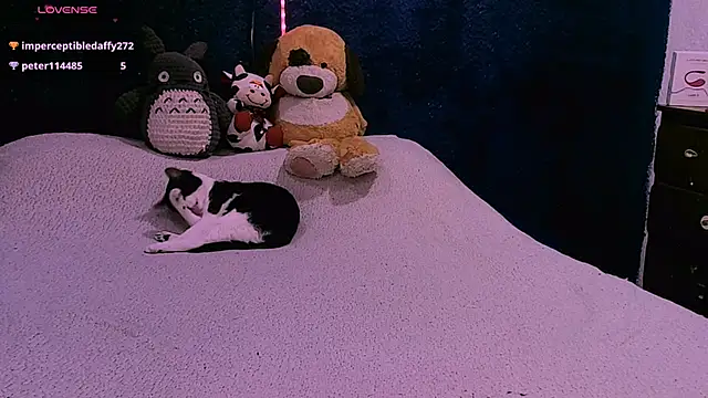 NinaYellow online show from December 2, 2024, 5:21 pm