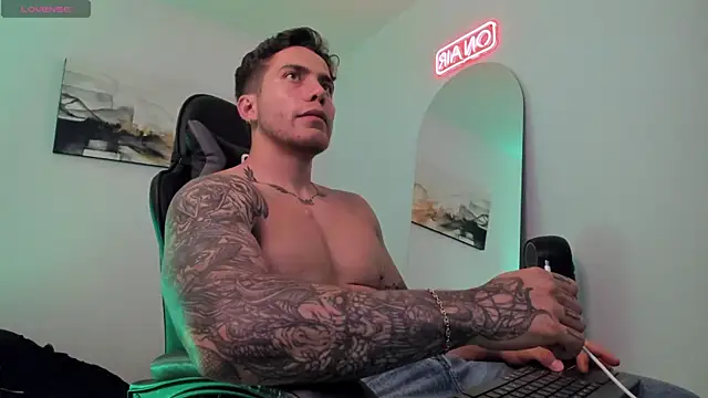 LucianSinclair online show from January 29, 2025, 11:35 pm