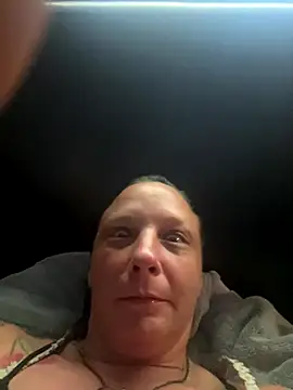 Snapshot of Everlyrose27 chatting on September 14, 2025, 3:56 pm Everlyrose27 online show from September 14, 2025, 3:56 pm