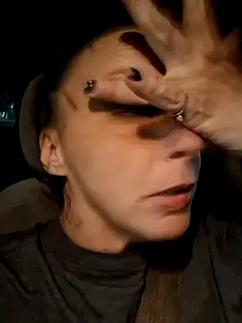 Snapshot of Everlyrose27 chatting on December 22, 2025, 2:55 am Everlyrose27 online show from December 22, 2025, 2:55 am