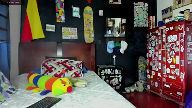 Tom Krakow online show from September 15, 2025, 4:51 pm