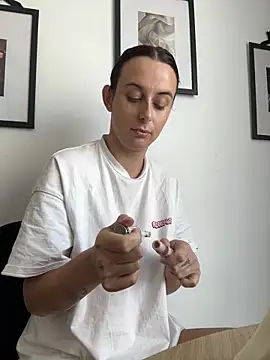 Hii Lolla online show from January 18, 2026, 11:02 am