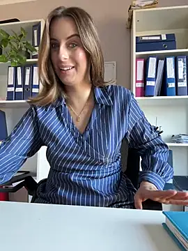 Hii Lolla online show from February 26, 2026, 8:25 am