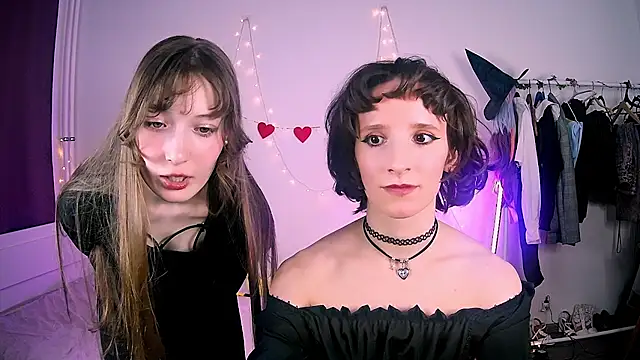 Snapshot of Violet_Veliya chatting on March 22, 2026, 5:36 pm Violet Veliya online show from March 22, 2026, 5:36 pm