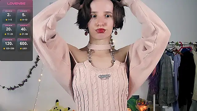 Snapshot of Violet_Veliya chatting on September 19, 2025, 3:27 pm Violet Veliya online show from September 19, 2025, 3:27 pm