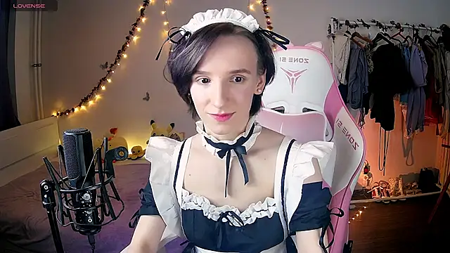 Snapshot of Violet_Veliya chatting on February 2, 2025, 3:49 pm Violet Veliya online show from February 2, 2025, 3:49 pm