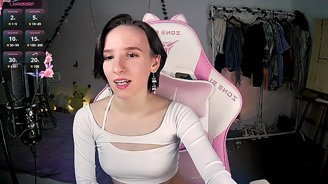 Snapshot of Violet_Veliya chatting on January 31, 2025, 4:27 pm Violet Veliya online show from January 31, 2025, 4:27 pm