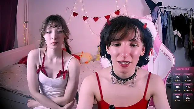 Snapshot of Violet_Veliya chatting on February 22, 2026, 5:36 pm Violet Veliya online show from February 22, 2026, 5:36 pm